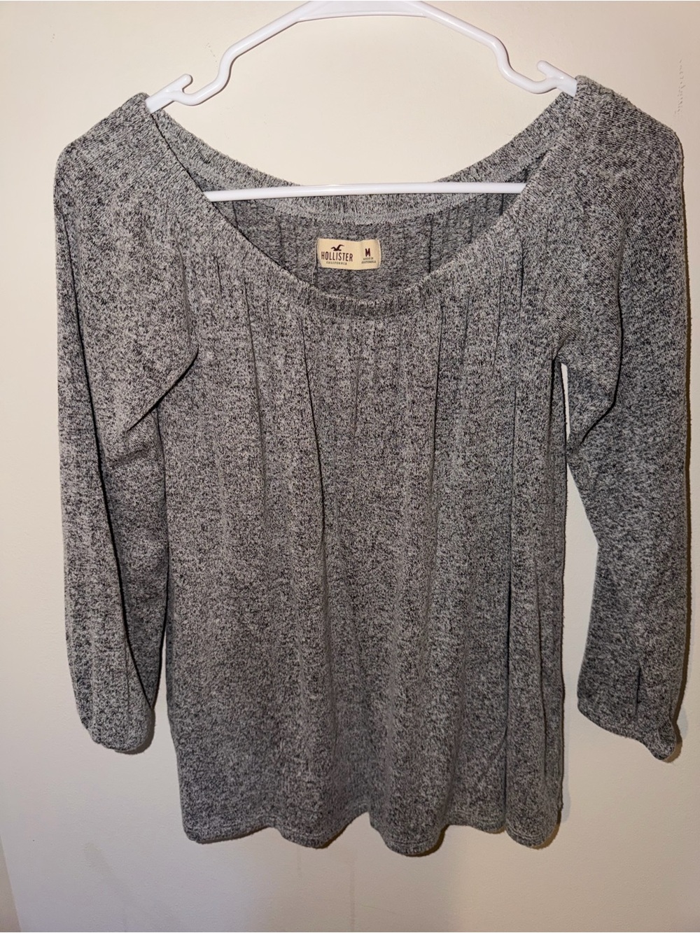 Hollister Gray Scoop Neck Knit Top